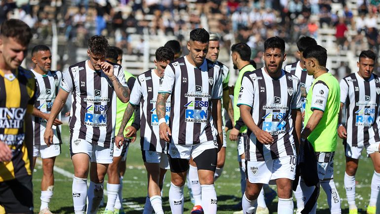 Cipolletti quedó fuera de competencia y comienza a definir qué pasará con su plantel.