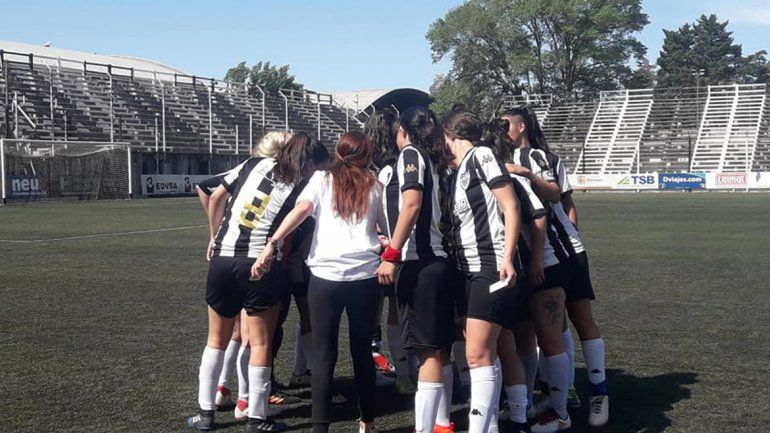 El fútbol femenino se suma a la Liga Confluencia