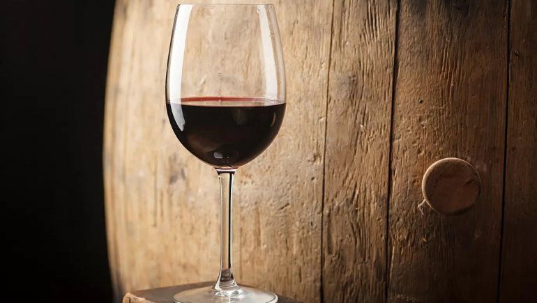 Ni vasos ni tazas, ¿por qué el vino se bebe en copas?: las razones de un recipiente perfecto