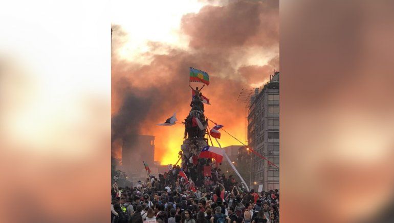 Diez fotos impactantes de la marcha más grande de Chile