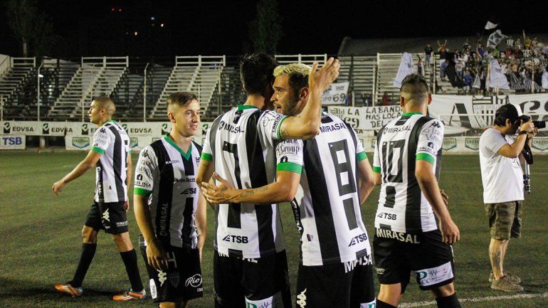 La dirigencia es el blanco del hincha del Albinegro