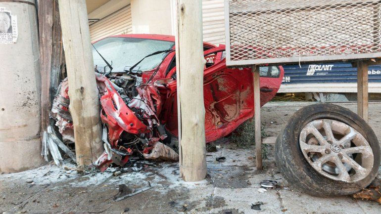 Mirá las impactantes imágenes del accidente de calle La Esmeralda