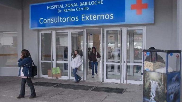 Cinco hombres golpearon y violaron a una adolescente en Bariloche