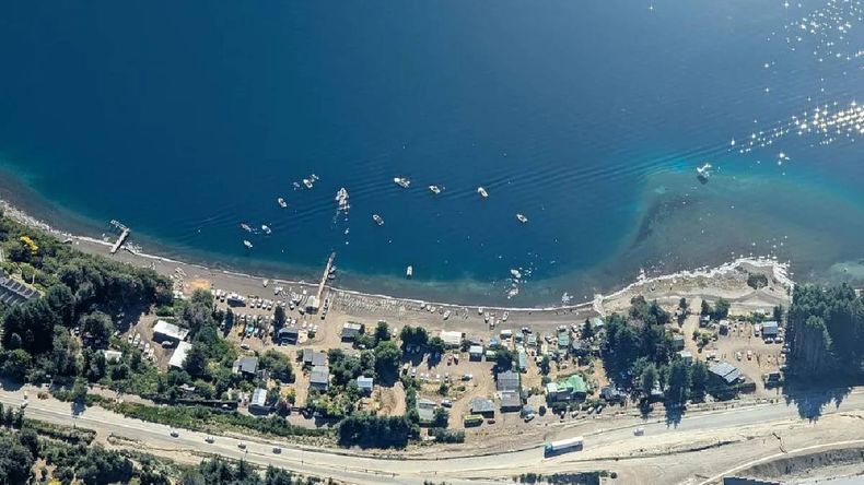 Puerto Elma, en Villa La Angostura. Una zona costera del lago Nahuel Huapi. La comunidad administra un camping en esa zona.