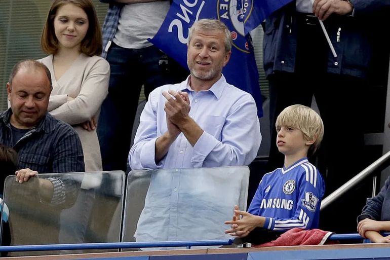 Sorpresa en la Premier: el ruso Abramovich pone en venta al Chelsea