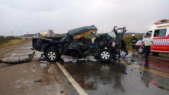 un hombre murio al chocar de frente contra un camion que transporta combustible