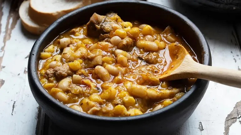 ¡A ver cómo está..! El locro siempre es rico, más allá de las recetas.