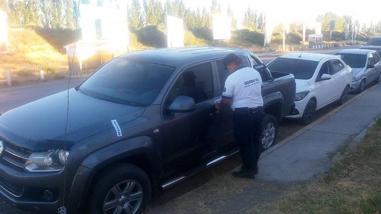 Hijo de jefa narco intentó evadir un control y casi atropelló a un policía de tránsito