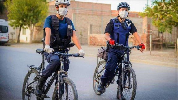 Pagarán un bono a policías y trabajadores del 911