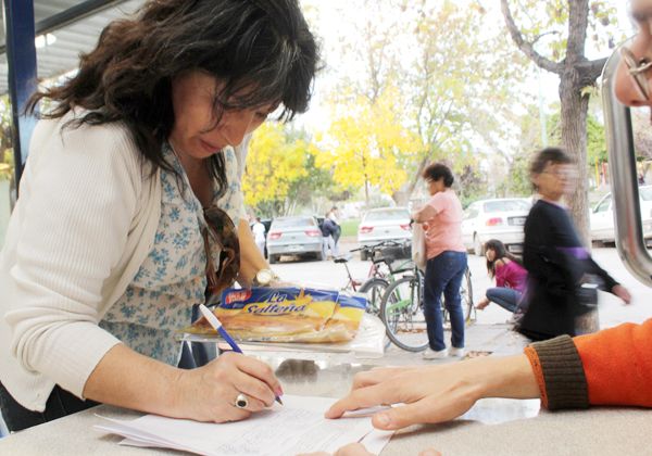 Polémica por recolección de firmas