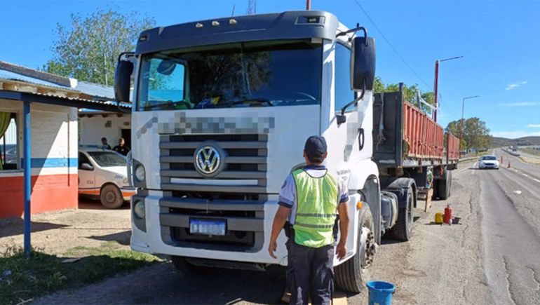 Camiones en la mira: la Policía secuestró dos unidades con irregularidades