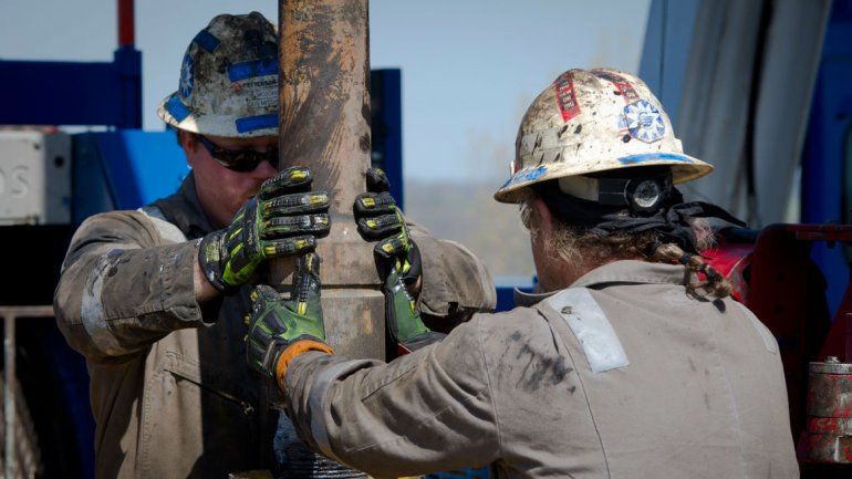 Petroleros se acercan a una suba del 15% con revisión