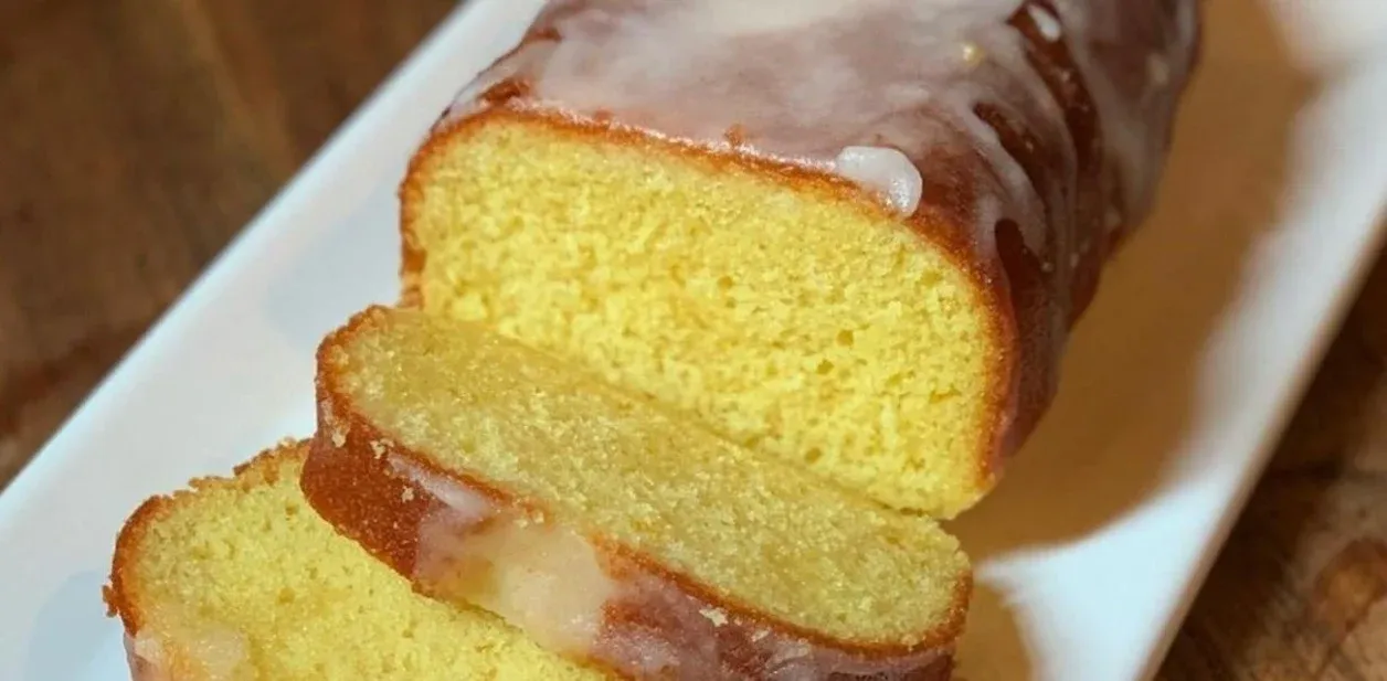 Ni harina ni azúcar, pero ideal para el mate: el budín de naranja con una receta muy simple