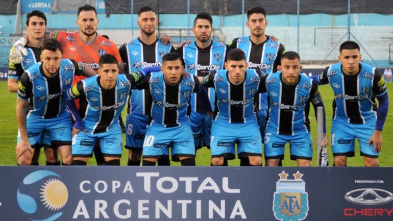 Almagro se quedó en la puerta del ascenso a la Superliga y cambió a casi todo el plantel.