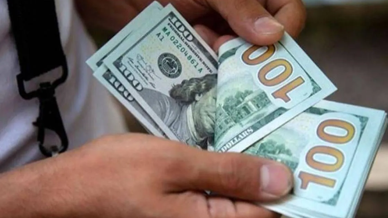 El dólar fluctuará entre 1000 y 1400 pesos