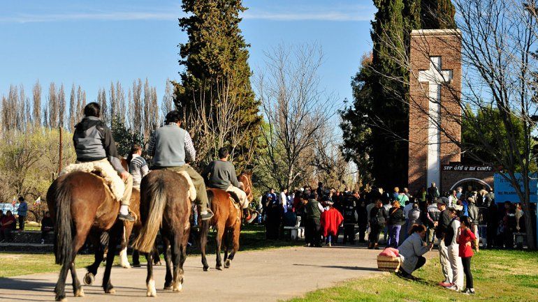 Jinetes y ciclistas ya cumplieron su travesía hacia el Valle Medio.