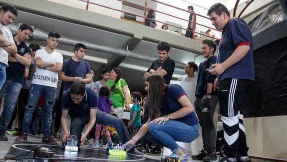 Cada vez más mujeres se anotan en colegios técnicos