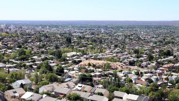 Los vecinos de Villa Ceferino viven encerrados y optan por el silencio como método de supervivencia.