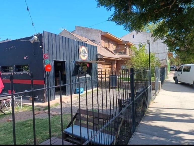 El local de Oveja Negra ubicado en Circunvalación 608