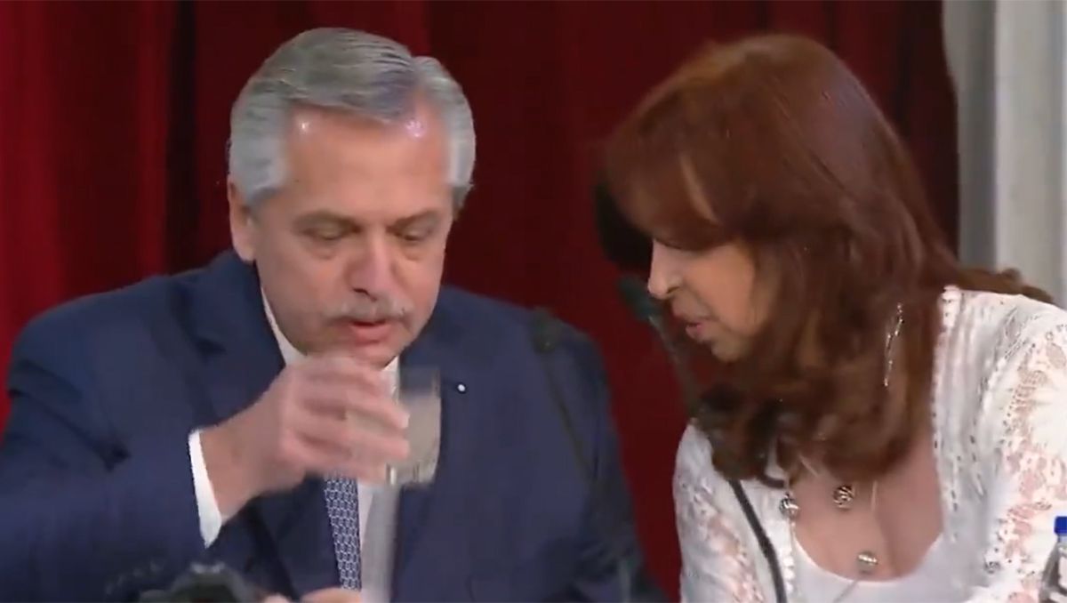 El cruce de CFK y Alberto por el minuto de silencio