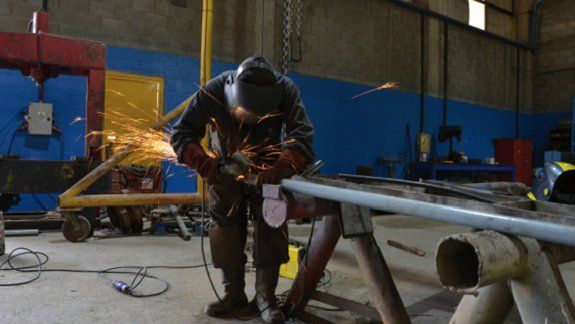 Petroleros: paran por falta de pago y por posibles despidos