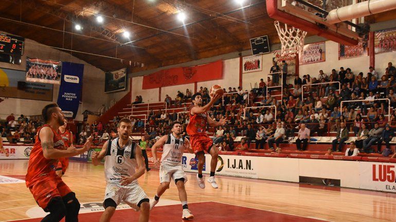 El Rojo le puso fin  a la racha triunfal del Albinegro