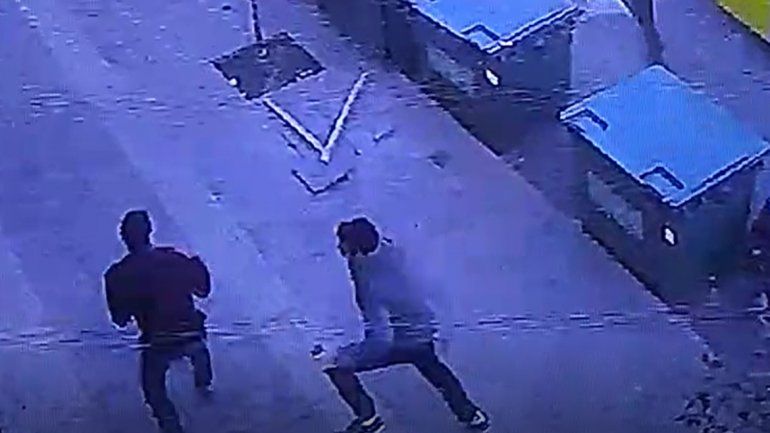 Atraparon a un motochorro, le dieron una paliza y quedó todo grabado