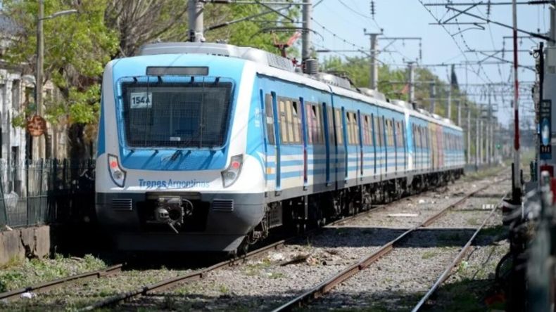 La sentencia analizó el hecho de que las puertas del tren permanecían abiertas durante la marcha y remarcó la falta de personal de seguridad. | LMCipolletti.com La sentencia analizó el hecho de que las puertas del tren permanecían abiertas durante la marcha y remarcó la falta de personal de seguridad.
