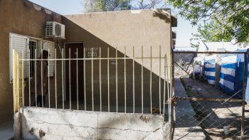 frenan el desalojo de una familia en el piedrabuena