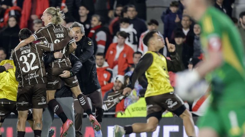 Platense volvió a hacer historia