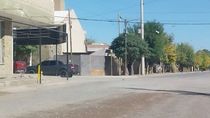 El atraco se registró el sábado por la noche en Mitre al 600, en Fernández Oro.