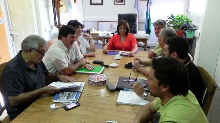 Representantes de Unter y del Gobierno se vuelven a reunir. 