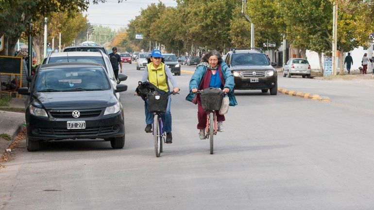 Obligarán a los ciclistas a usar casco y chaleco reflectante. En caso de no cumplir