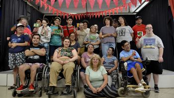 La referente de Alas del Alma, Susana Rotella, tiene siempre presente que el sol iluminador de su vida y de su labor es su hija Cecilia. Por ella, luchó y fue sumando voluntades para que las personas con discapacidad tuvieran un gran espacio funcional.