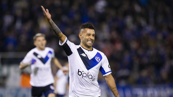 Minuto a minuto: Vélez le gana a River con un gol de penal de Janson