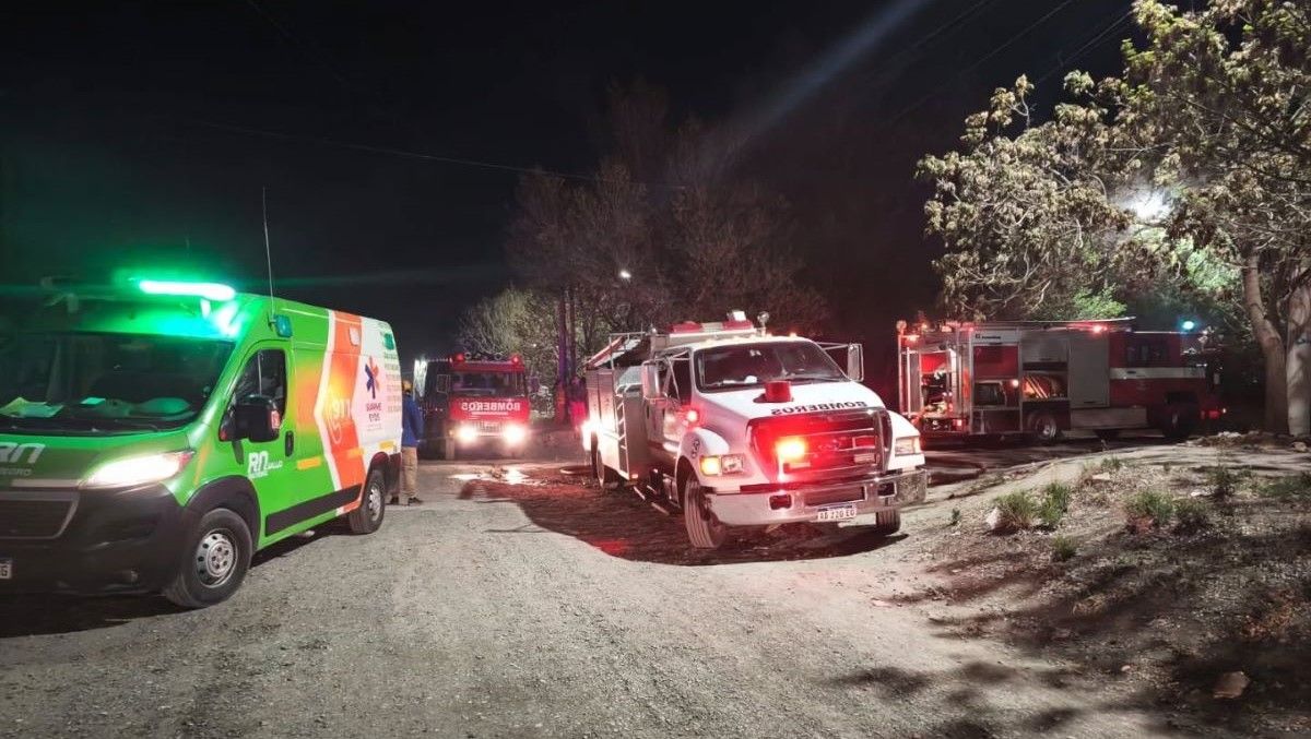 Encontraron una mujer muerta en el interior de una casa que se prendió fuego