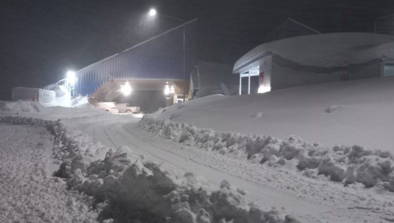 Pino Hachado: el paso a Chile sigue cerrado por el temporal de nieve