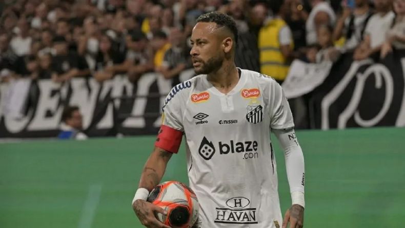 El mal momento de Neymar: discutió fuerte con hinchas y Santos está en zona de descenso