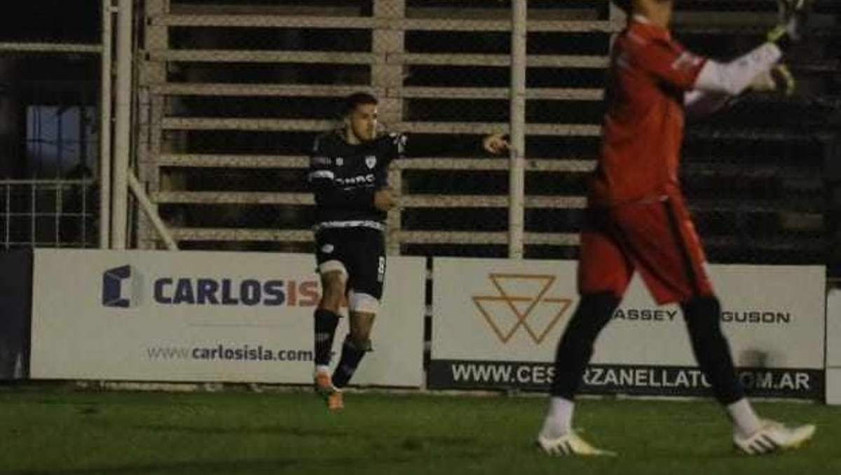 Con dos goles de Cabral