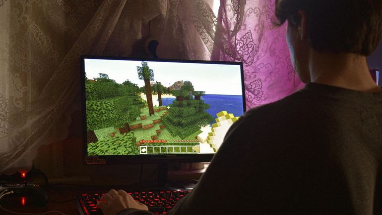 El mundo online o virtual para los adolescentes pas&oacute; del juego l&uacute;dico a las apuestas por dinero.