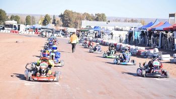 el karting con caja y sus campeones tras un gran fin de semana
