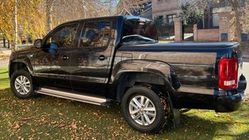 La camioneta Volskwagen Amarok fue encontrada en calle Gabriela Mistral de Cipolletti.