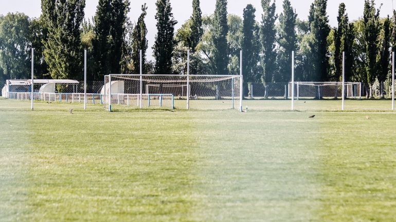 En el predio La Amistad se descompensó el jugador Chavo Gómez.