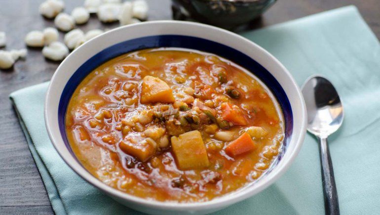 Son varias las opciones para comprar un rico locro en la ciudad.