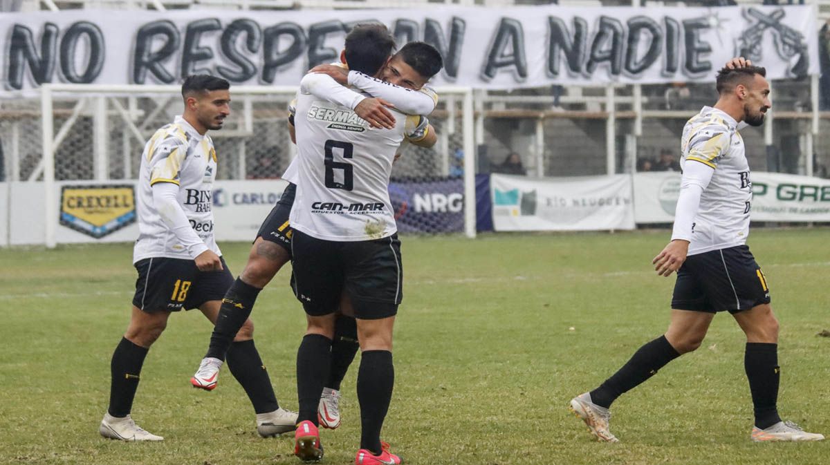 Olimpo, sólo líder de la zona Sur en el Federal A.