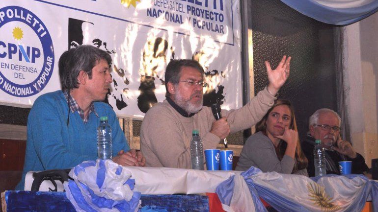 El filósofo Forster brindó una charla en la Escuela 131.