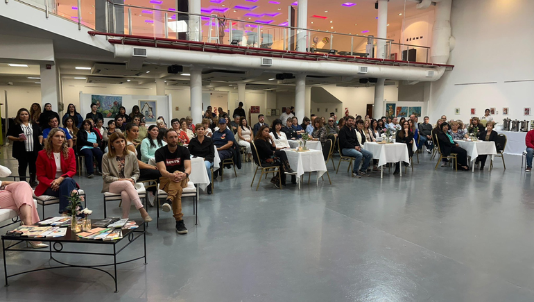 M&aacute;s de 20 mujeres&nbsp; de Cipolletti recibieron reconocimiento por su trabajo, solidaridad o impacto en la comunidad.