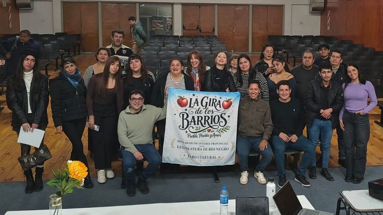 La imaginación y la creación artística son valores fundamentales para los promotores y participantes de la Gira de los Barrios. El conocimiento y la cultura son patrimonio de la comunidad. La imaginación y la creación artística son valores fundamentales para los promotores y participantes de la Gira de los Barrios. El conocimiento y la cultura son patrimonio de la comunidad.