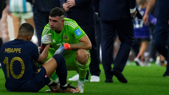 dibu y su burla a mbappe: ?nunca lo quise lastimar?