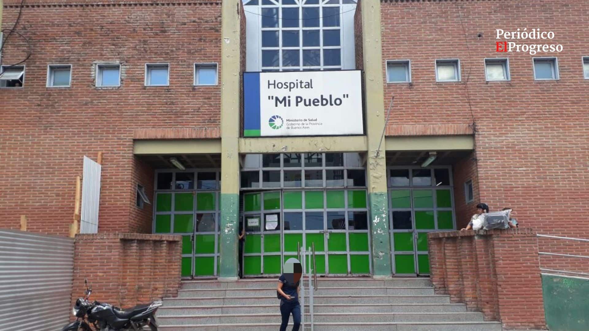 Bebé murió atropellado por una camioneta que empujaban sus padres